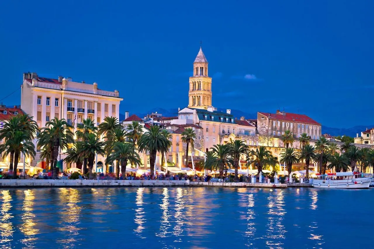 Chrysanta Apartments Split
