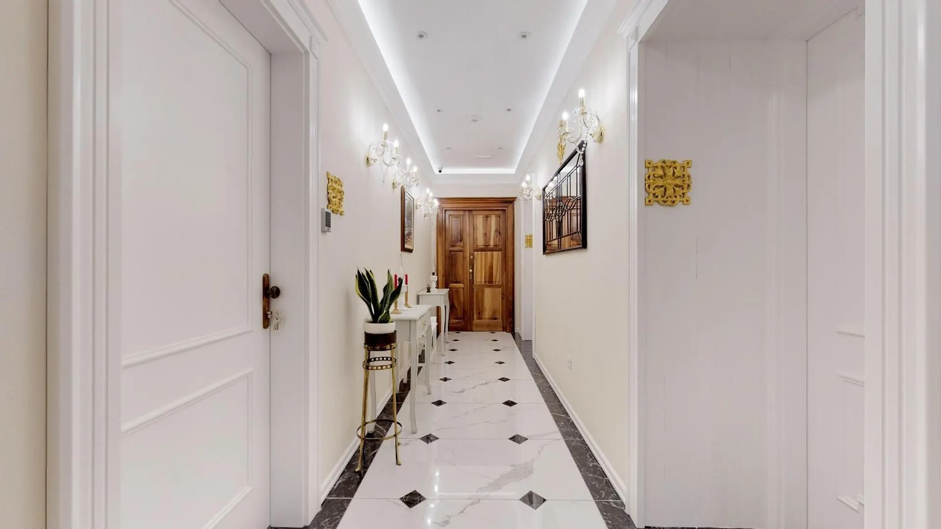 Chrysanta Apartments Split