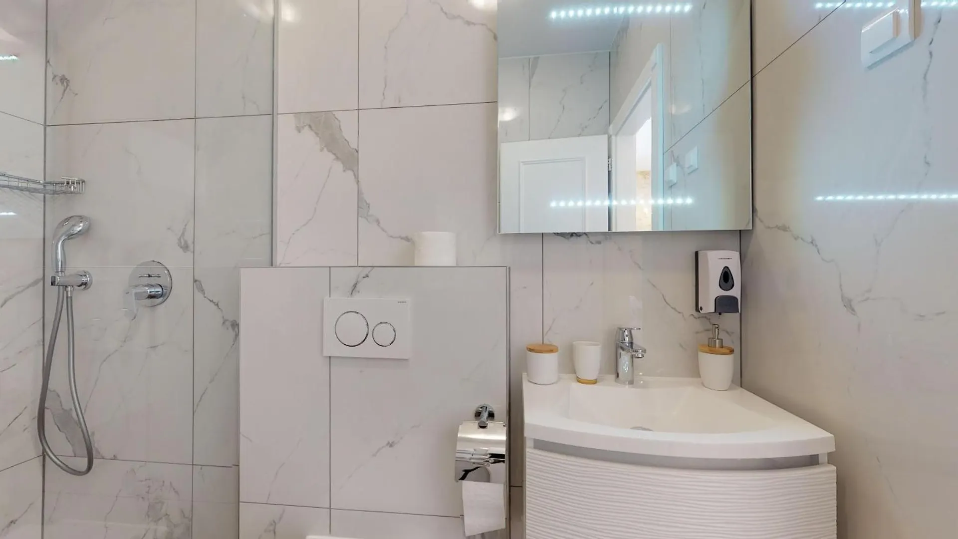 Chrysanta Apartments Split Croatie